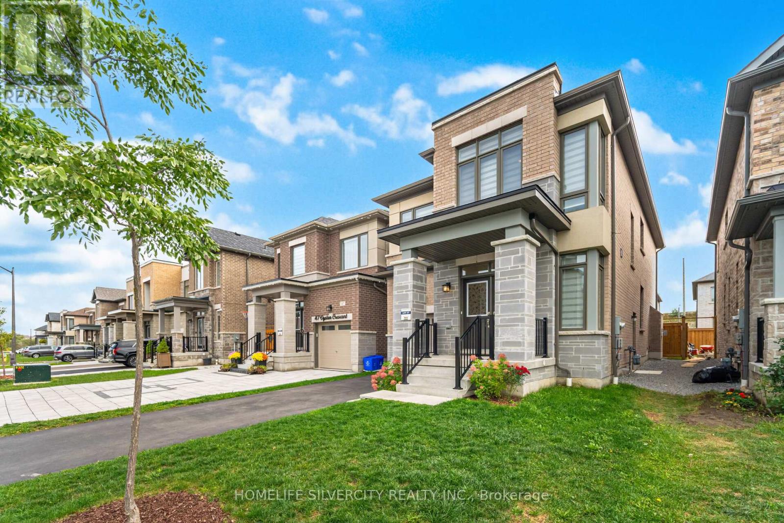 45 Ogston Crescent, Whitby, Ontario  L1P 0H2 - Photo 2 - E12780172