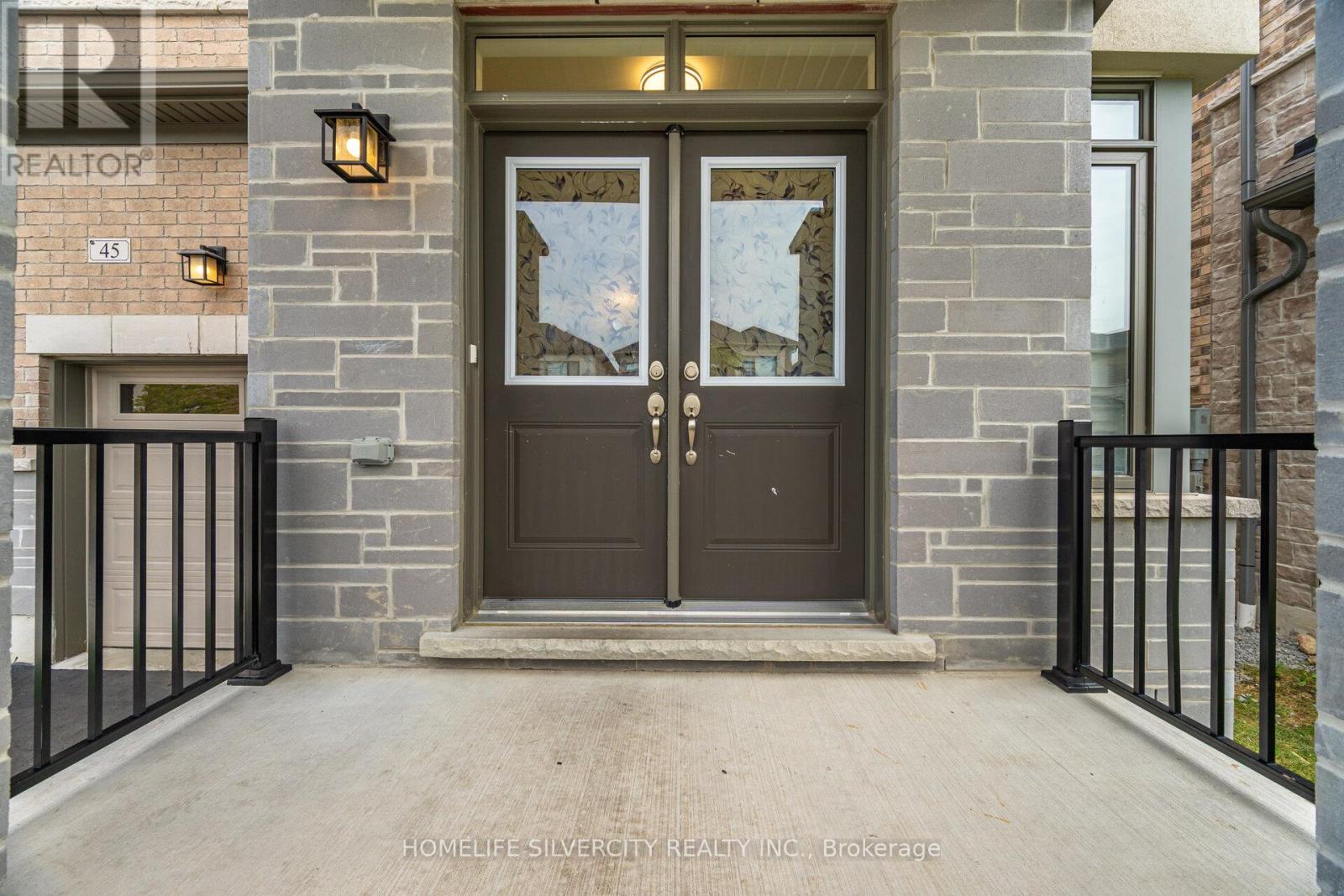 45 Ogston Crescent, Whitby, Ontario  L1P 0H2 - Photo 4 - E12780172