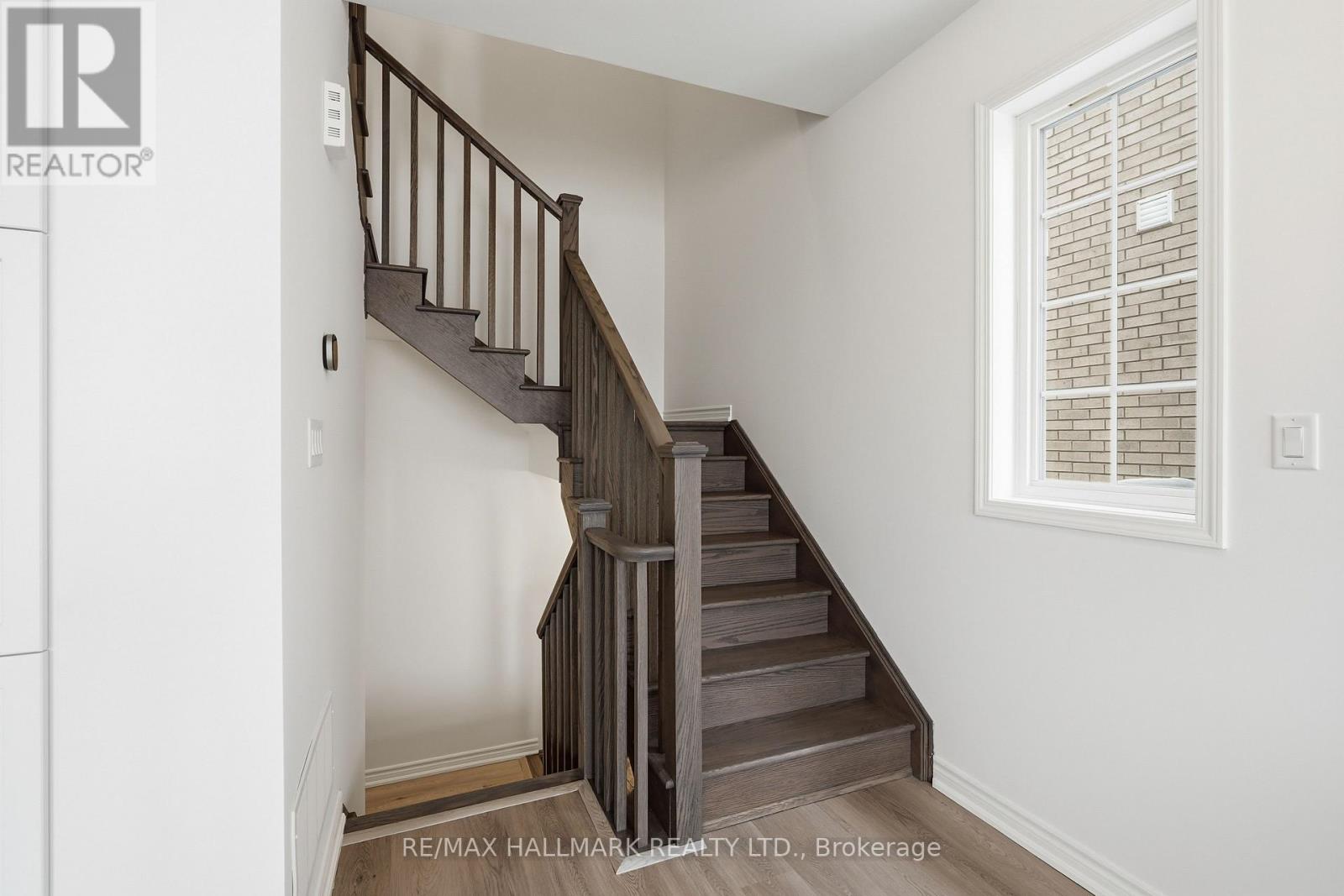 98 Yorkshire Drive E, Barrie, Ontario  L9J 1B4 - Photo 19 - S12780212