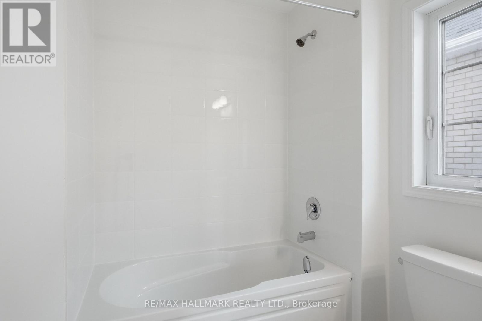 98 Yorkshire Drive E, Barrie, Ontario  L9J 1B4 - Photo 30 - S12780212