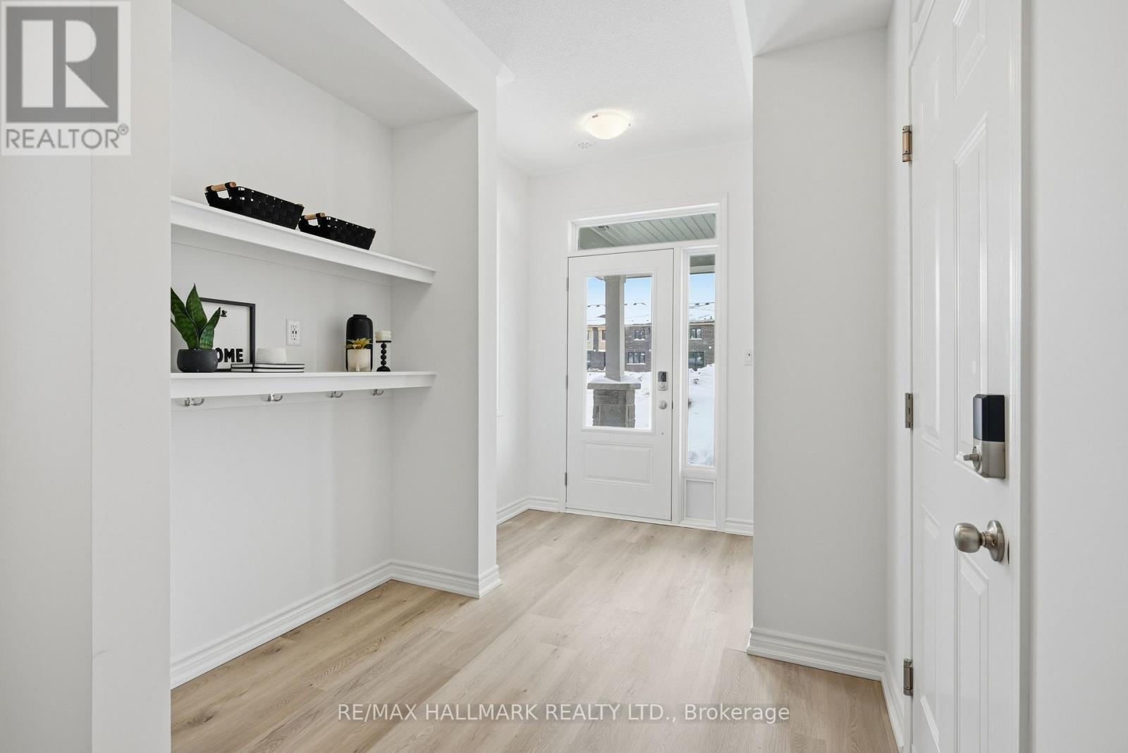 98 Yorkshire Drive E, Barrie, Ontario  L9J 1B4 - Photo 5 - S12780212