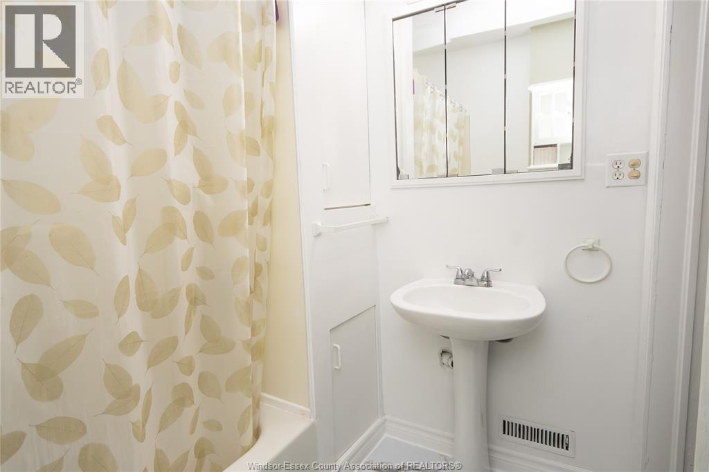 2236 Church Street, Windsor, Ontario  N8X 1V9 - Photo 12 - 26003016