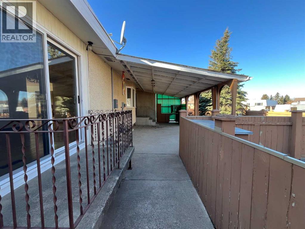 1714 St Andrew Road N, Lethbridge, Alberta  T1H 4L8 - Photo 30 - A2276559