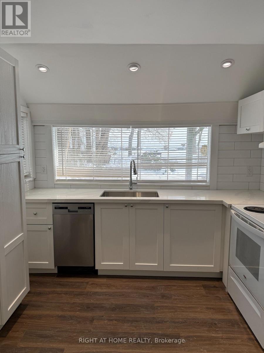 2673 Lake Shore Boulevard W, Toronto, Ontario  M8V 1G6 - Photo 17 - W12780100