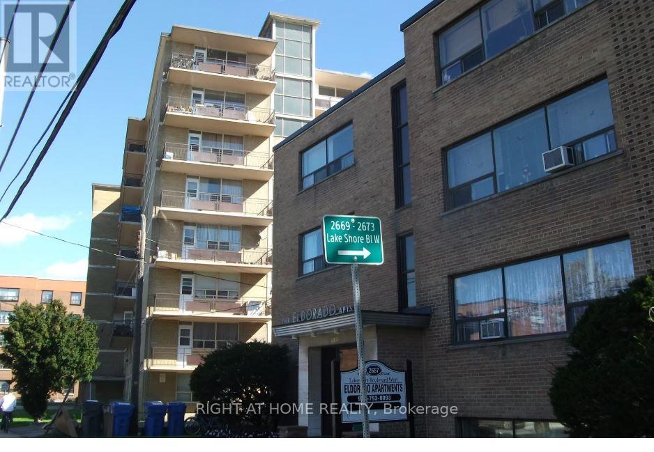 2673 Lake Shore Boulevard W, Toronto, Ontario  M8V 1G6 - Photo 7 - W12780100