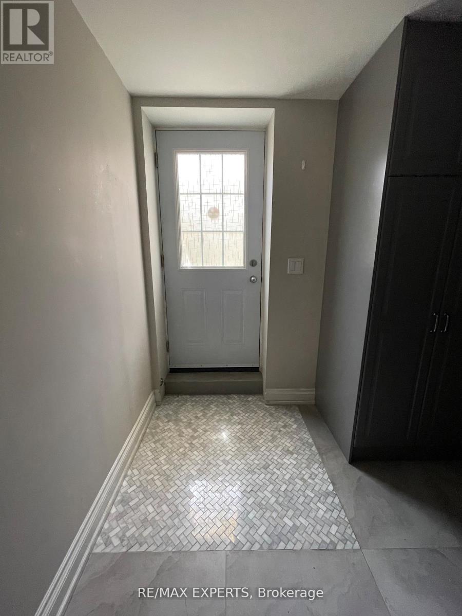 Bsmt - 6 Cathcart Crescent, Brampton, Ontario  L6T 2A5 - Photo 11 - W12780116