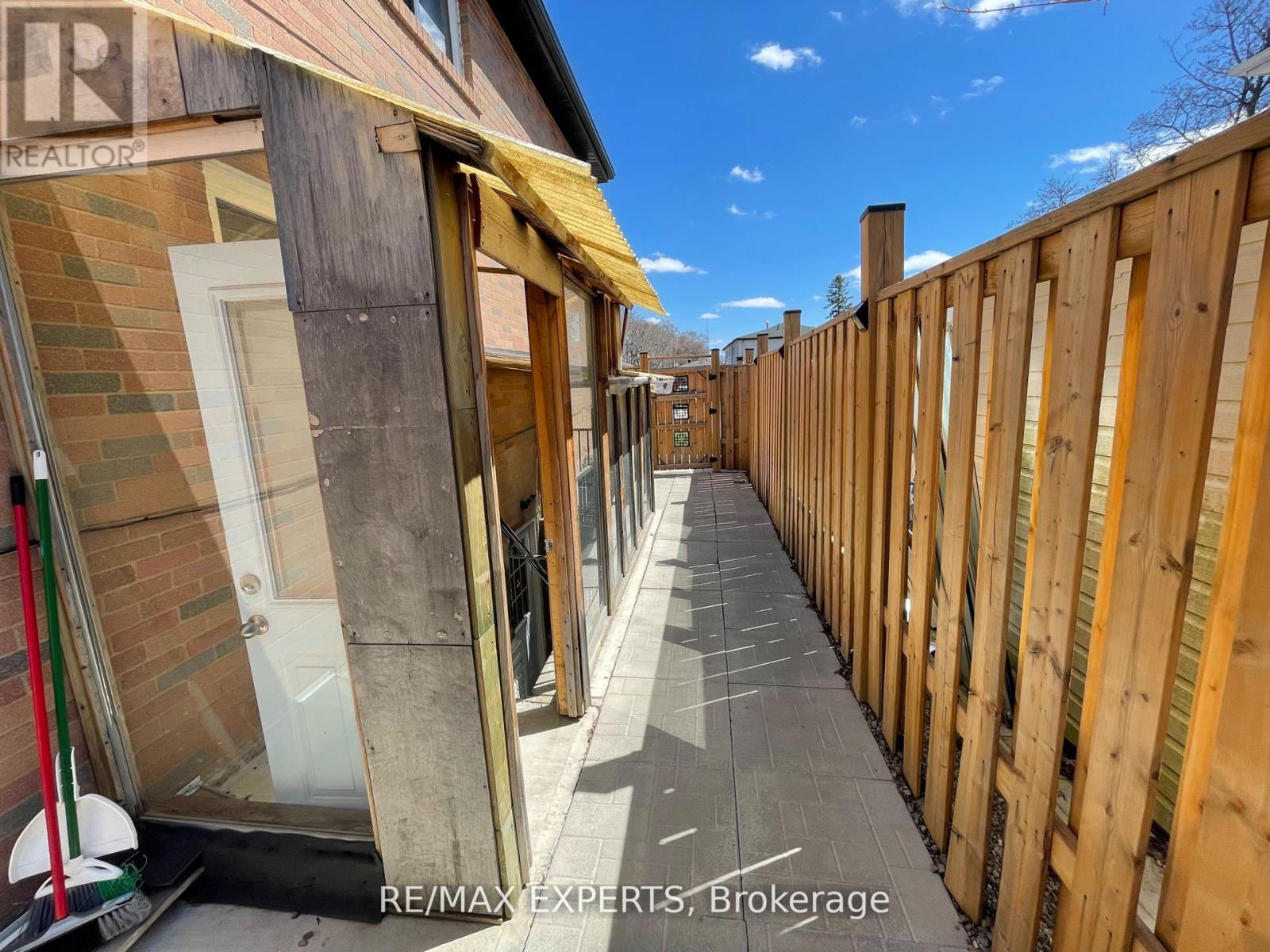 Bsmt - 6 Cathcart Crescent, Brampton, Ontario  L6T 2A5 - Photo 15 - W12780116