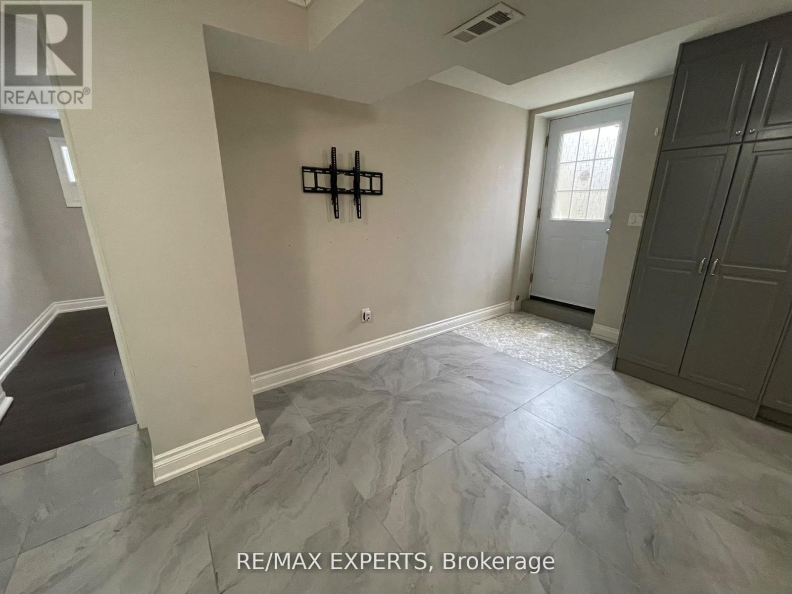 Bsmt - 6 Cathcart Crescent, Brampton, Ontario  L6T 2A5 - Photo 8 - W12780116