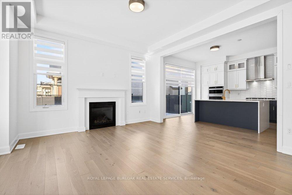 1404 Lynx Gardens, Oakville, Ontario  L6H 3W8 - Photo 10 - W12780162