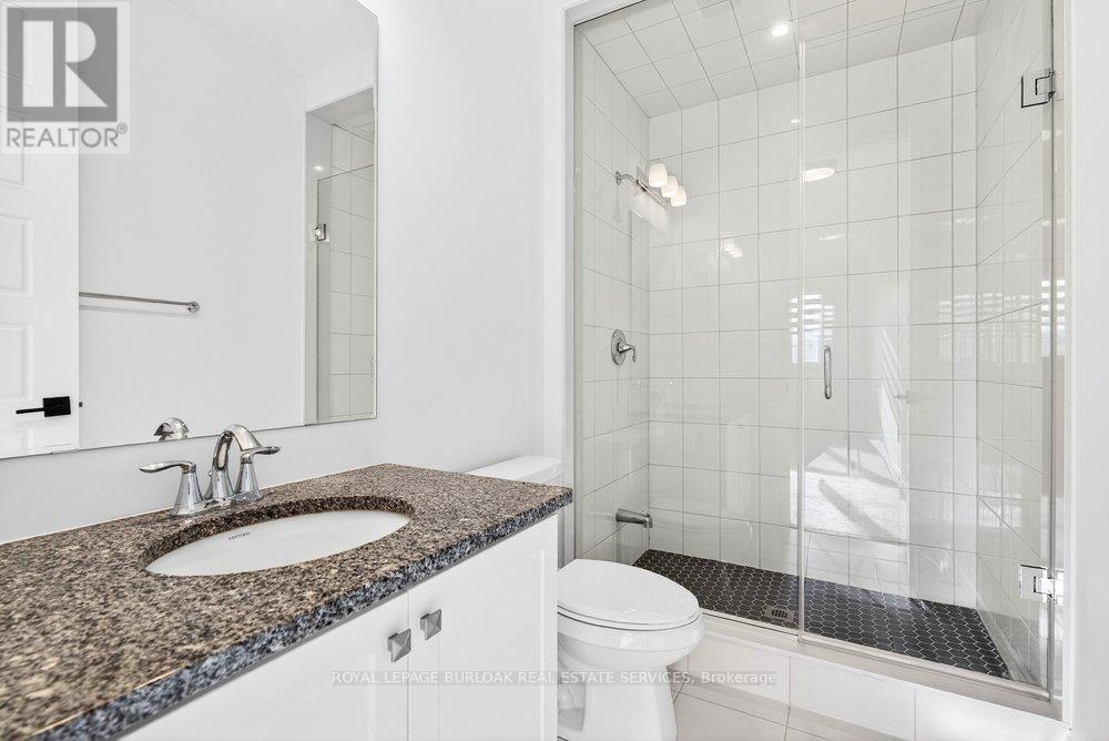 1404 Lynx Gardens, Oakville, Ontario  L6H 3W8 - Photo 33 - W12780162