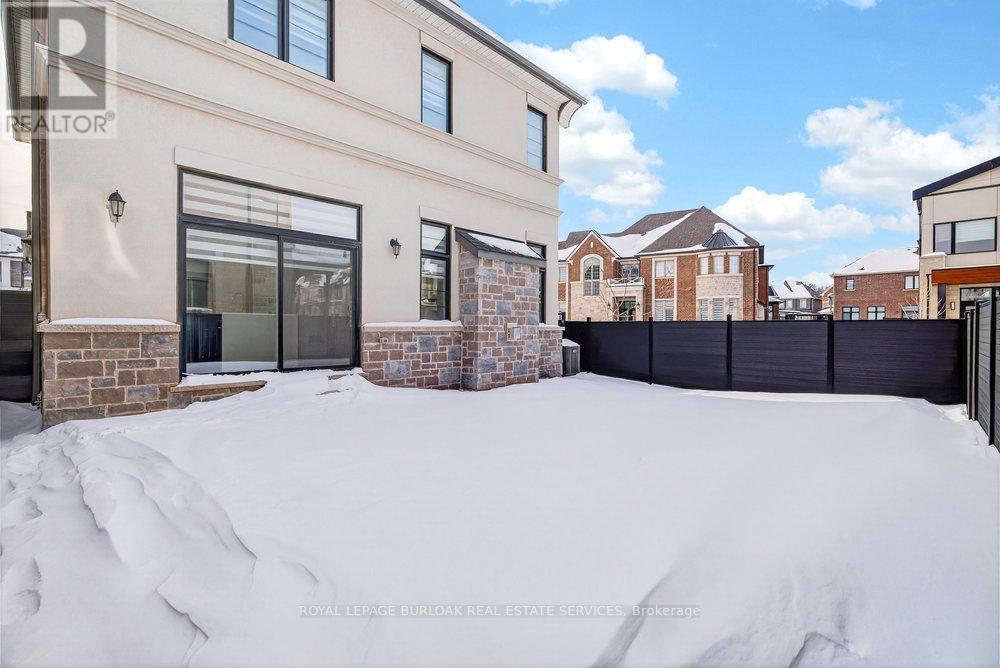 1404 Lynx Gardens, Oakville, Ontario  L6H 3W8 - Photo 40 - W12780162