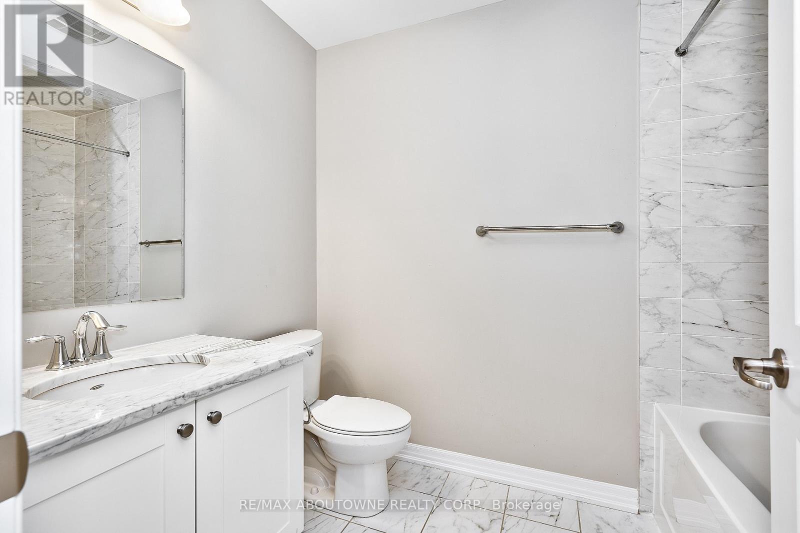 20 - 3002 Preserve Drive, Oakville, Ontario  L6M 0V2 - Photo 26 - W12780192