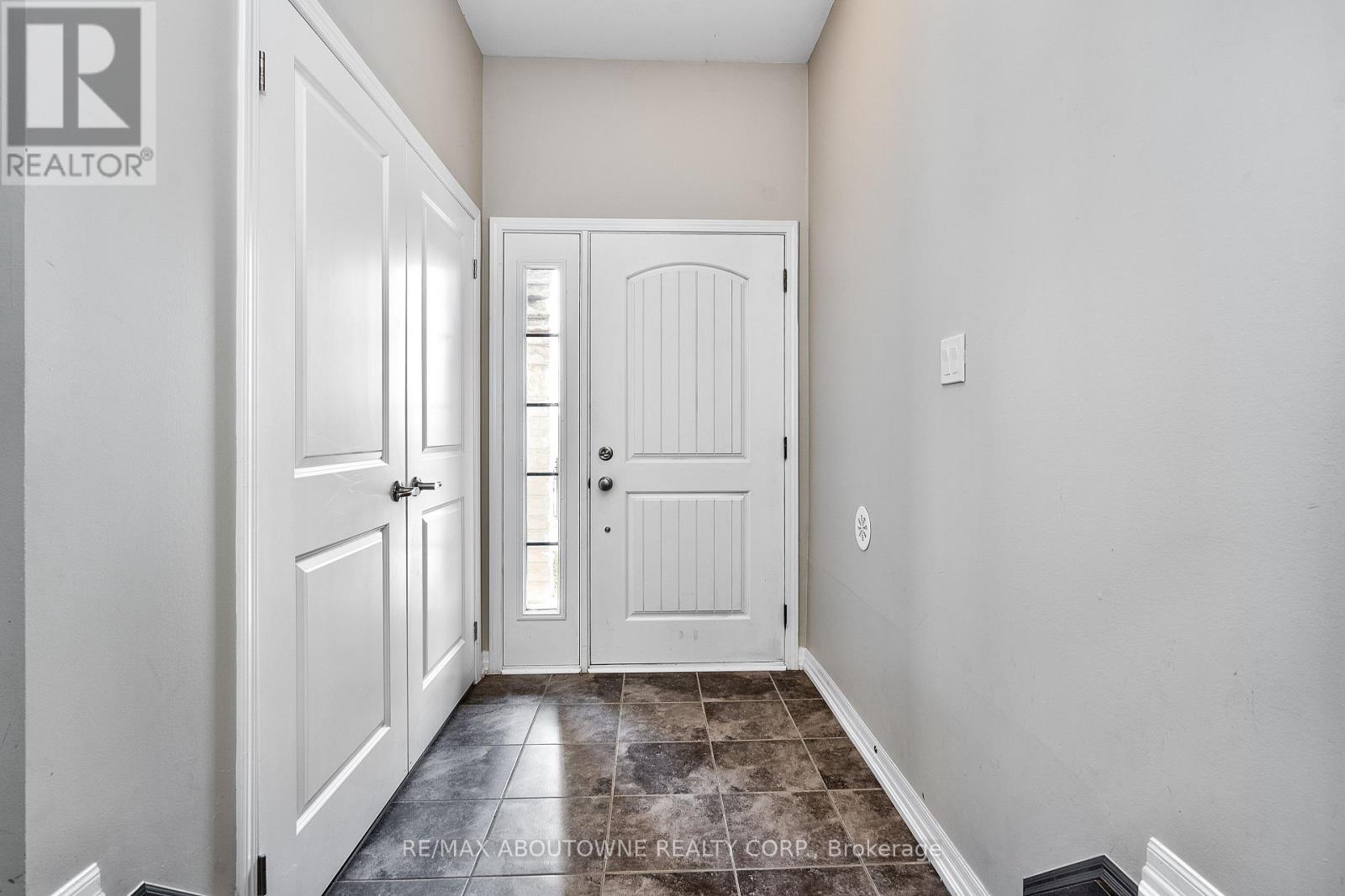 20 - 3002 Preserve Drive, Oakville, Ontario  L6M 0V2 - Photo 4 - W12780192