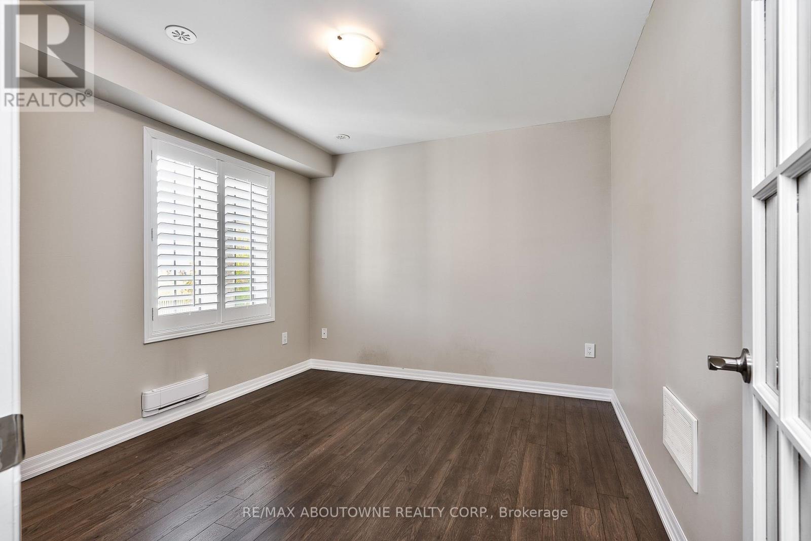 20 - 3002 Preserve Drive, Oakville, Ontario  L6M 0V2 - Photo 5 - W12780192