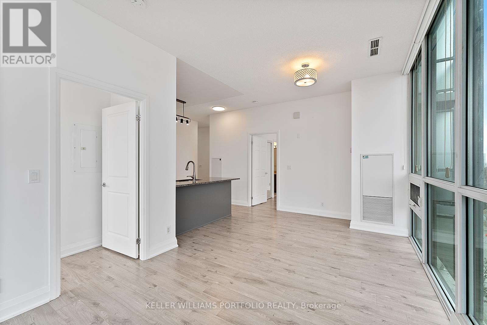 508 - 1185 The Queensway Avenue, Toronto, Ontario  M8Z 0C6 - Photo 12 - W12780220