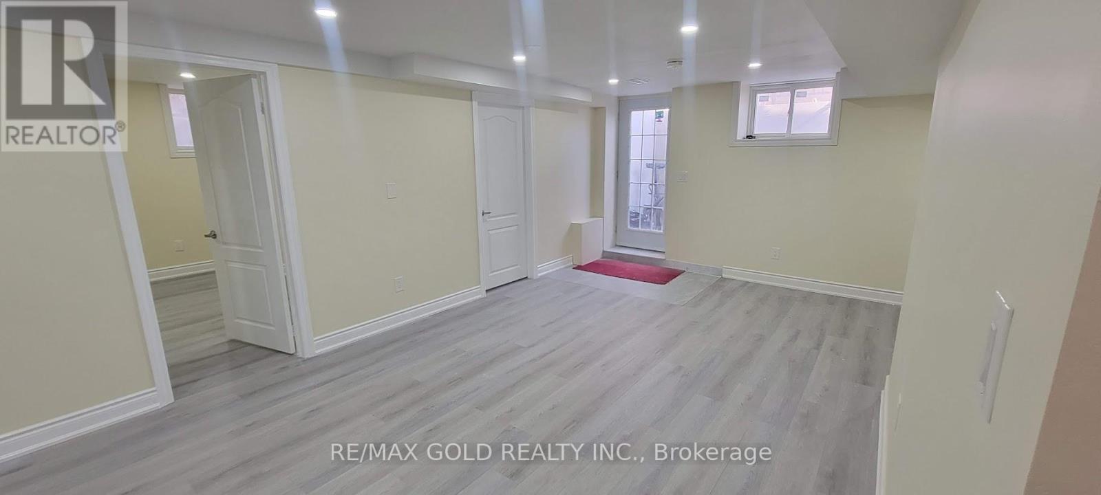 34 Argyle Crescent, Brampton, Ontario  L6T 1N1 - Photo 10 - W12780252