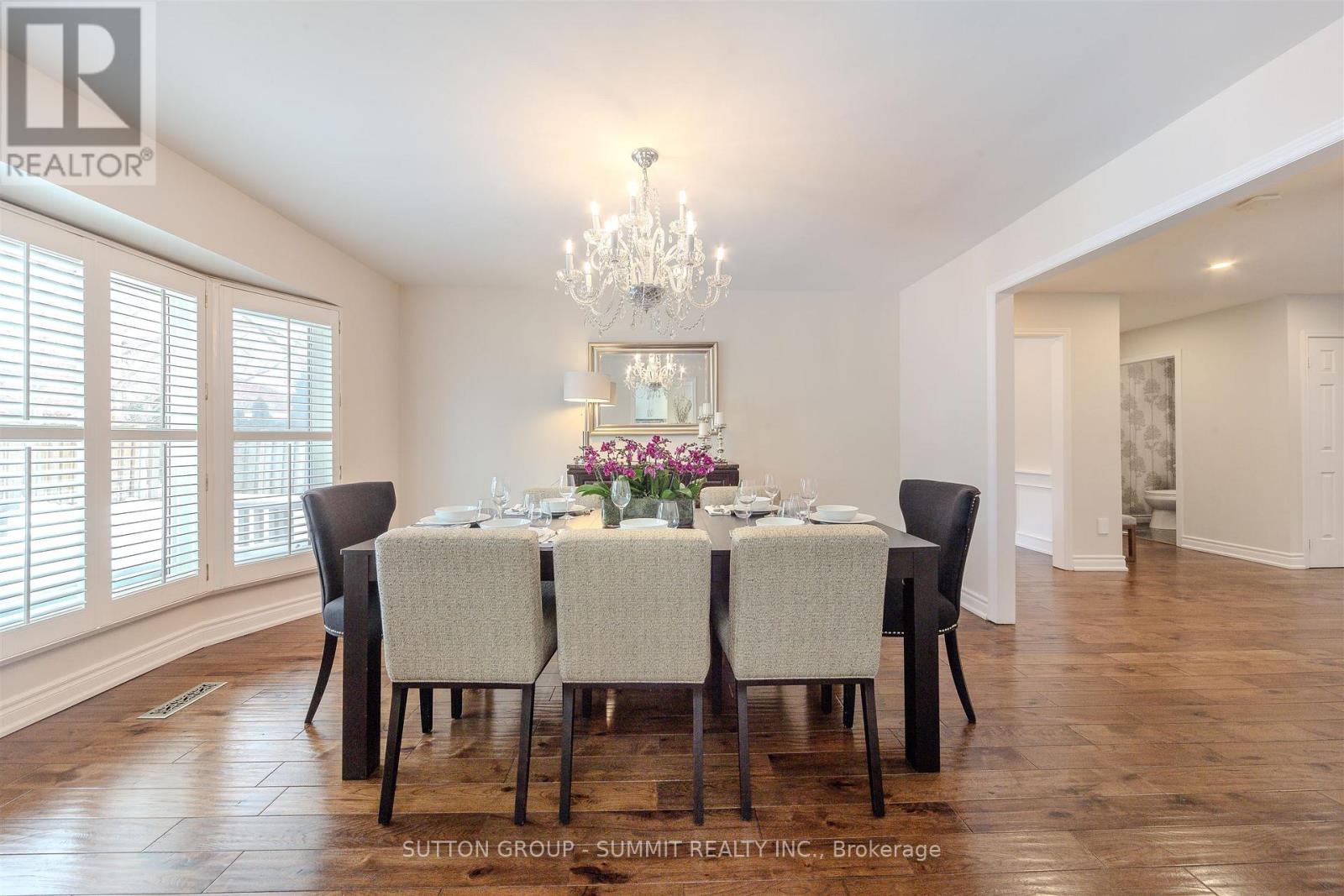 1104 Ambercroft Lane, Oakville, Ontario  L6M 1Z2 - Photo 10 - W12780256