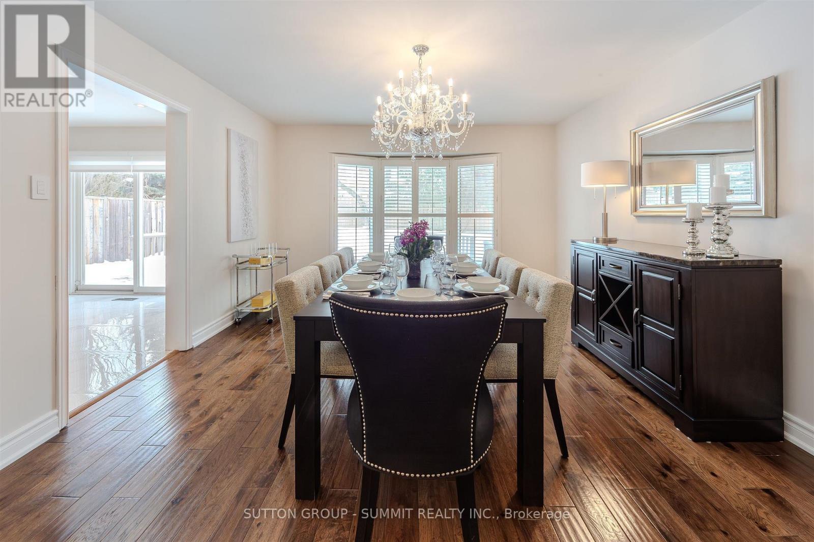 1104 Ambercroft Lane, Oakville, Ontario  L6M 1Z2 - Photo 11 - W12780256