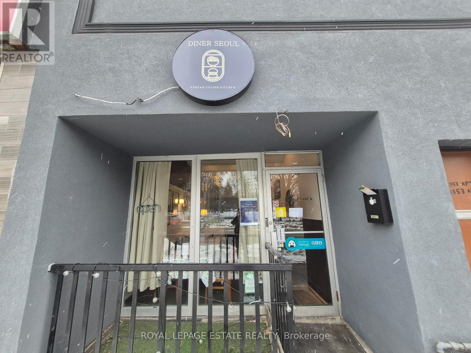 1351 St Clair Avenue W, Toronto, Ontario  M6E 1C5 - Photo 2 - W12779408