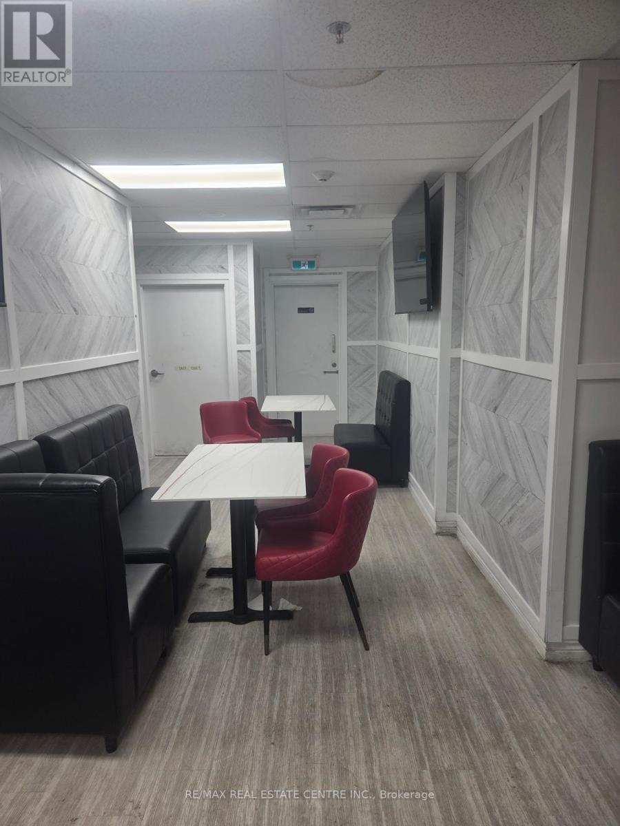 9 John Street, Hamilton (Beasley), Ontario  L8R 1H1 - Photo 8 - X12780092