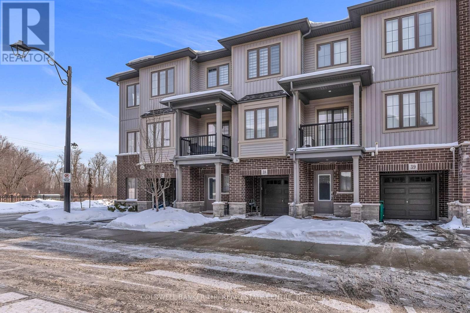 38 - 124 COMPASS TRAIL, Cambridge, Ontario