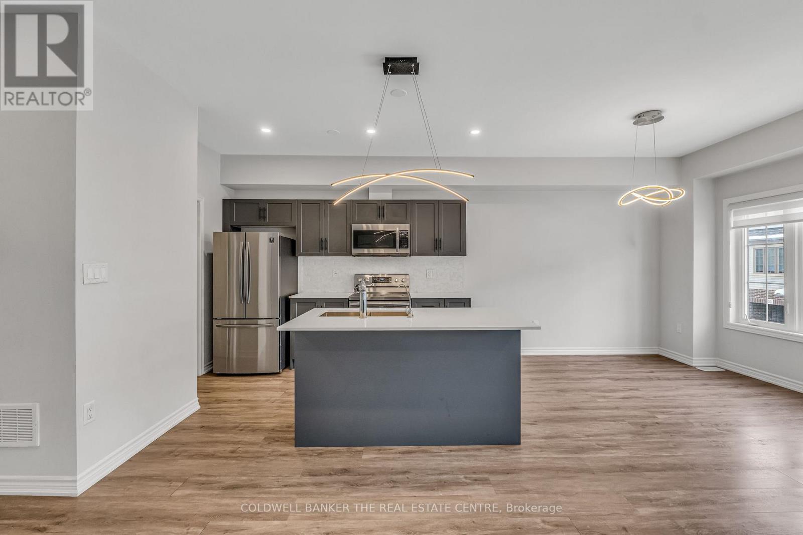 38 - 124 Compass Trail, Cambridge, Ontario  N3E 0E3 - Photo 5 - X12780106