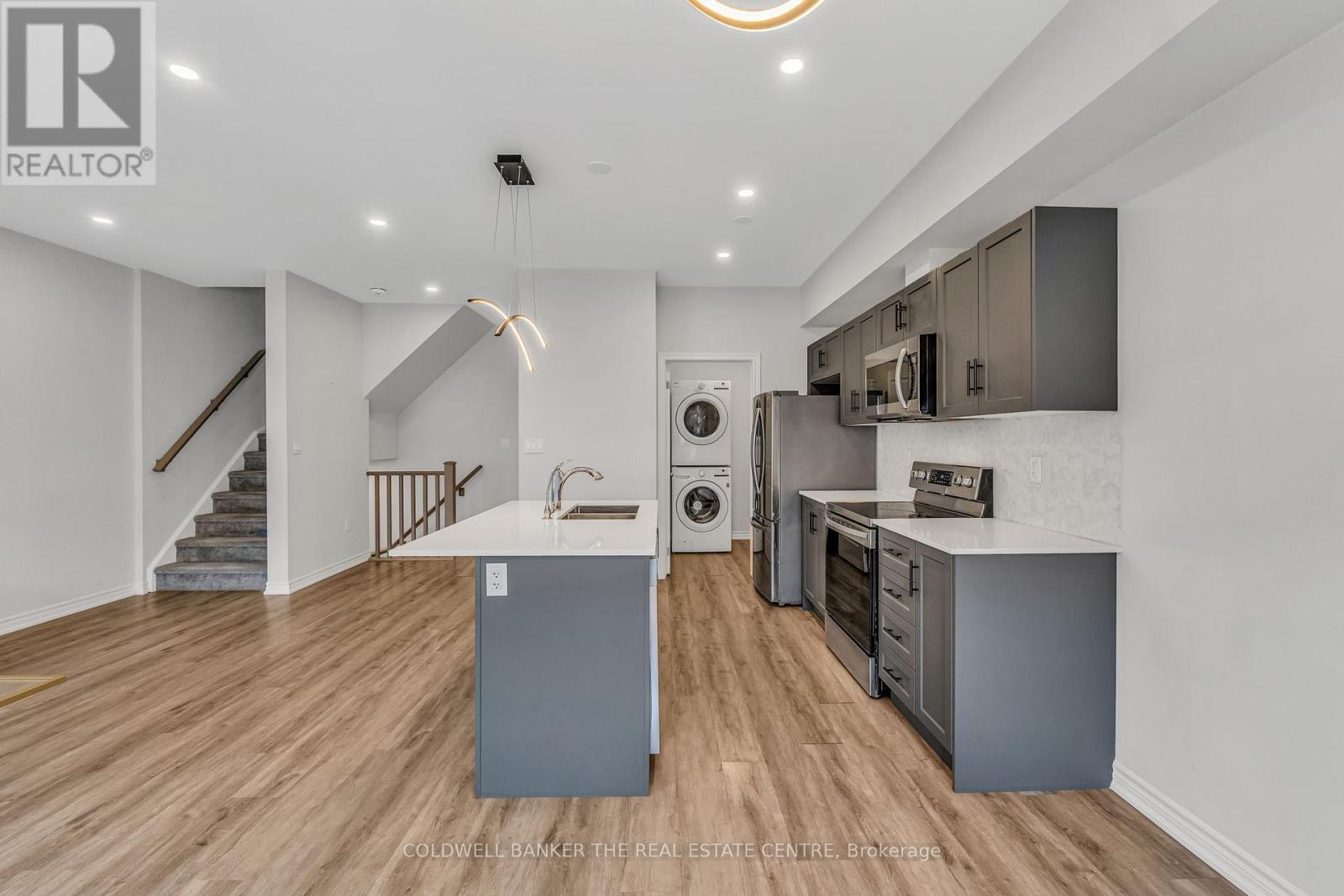 38 - 124 Compass Trail, Cambridge, Ontario  N3E 0E3 - Photo 6 - X12780106