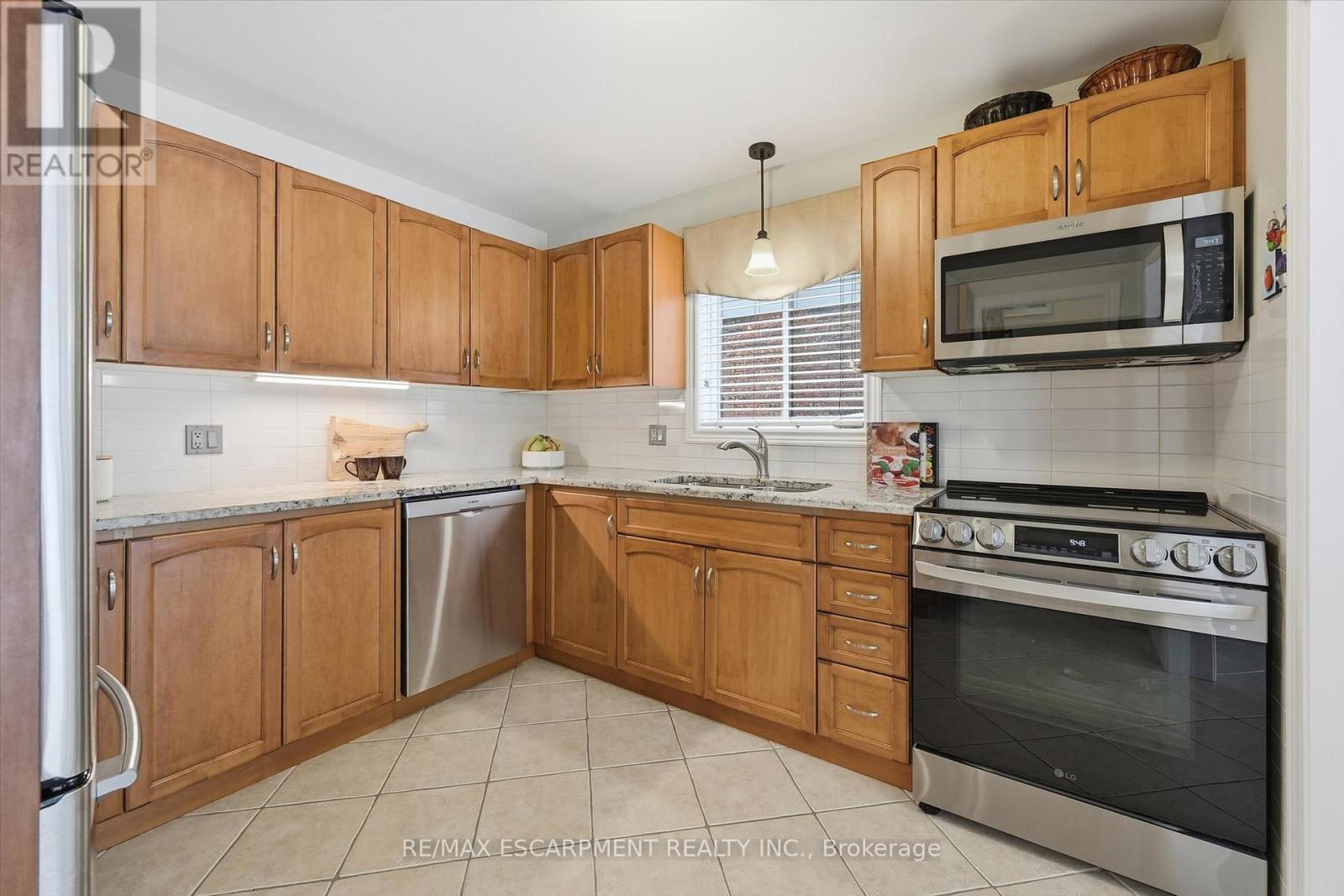 41 Tanglewood Drive, Hamilton, Ontario  L0R 1C0 - Photo 12 - X12780142