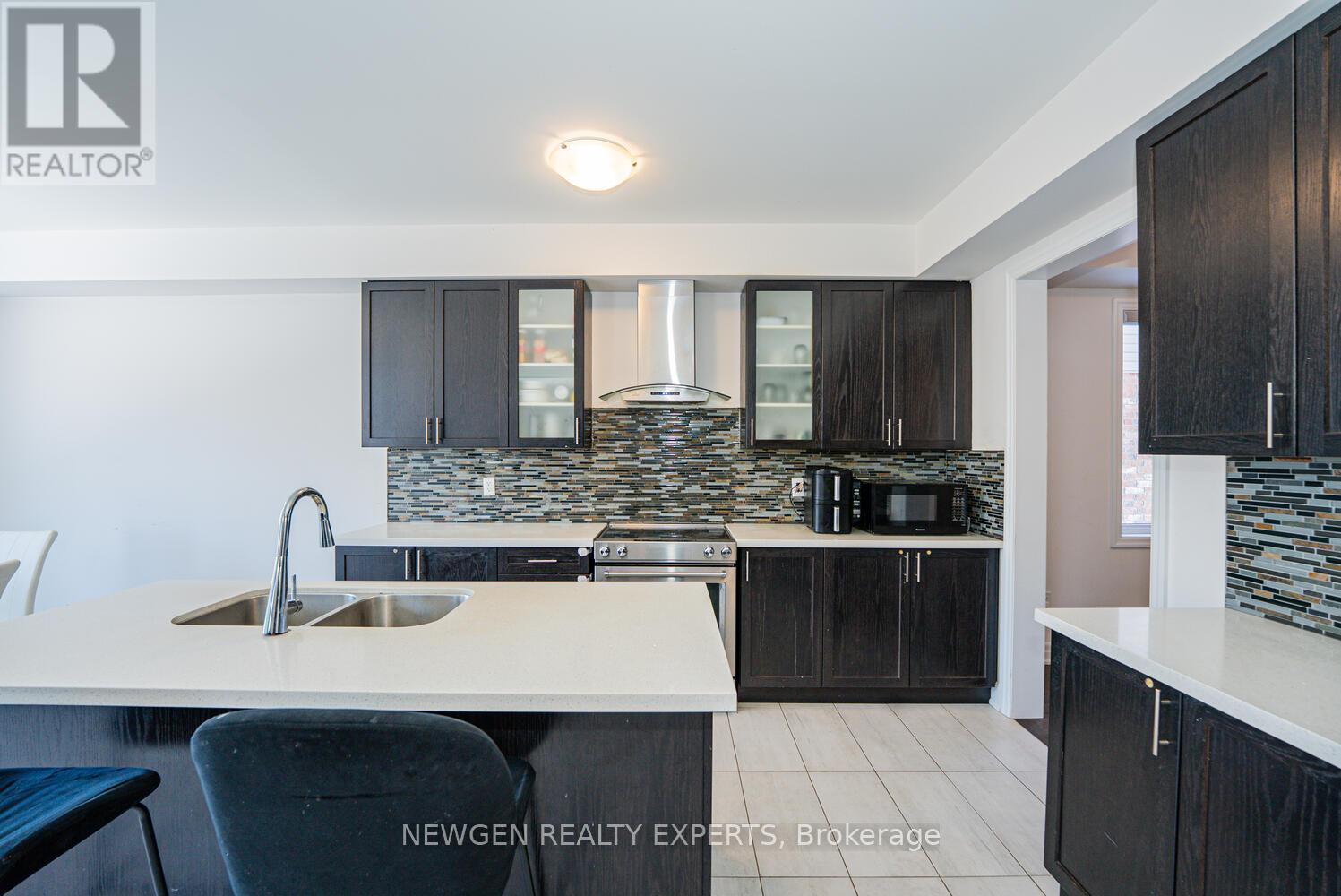 9218 White Oak Avenue N, Niagara Falls, Ontario  L2G 0E9 - Photo 19 - X12780144