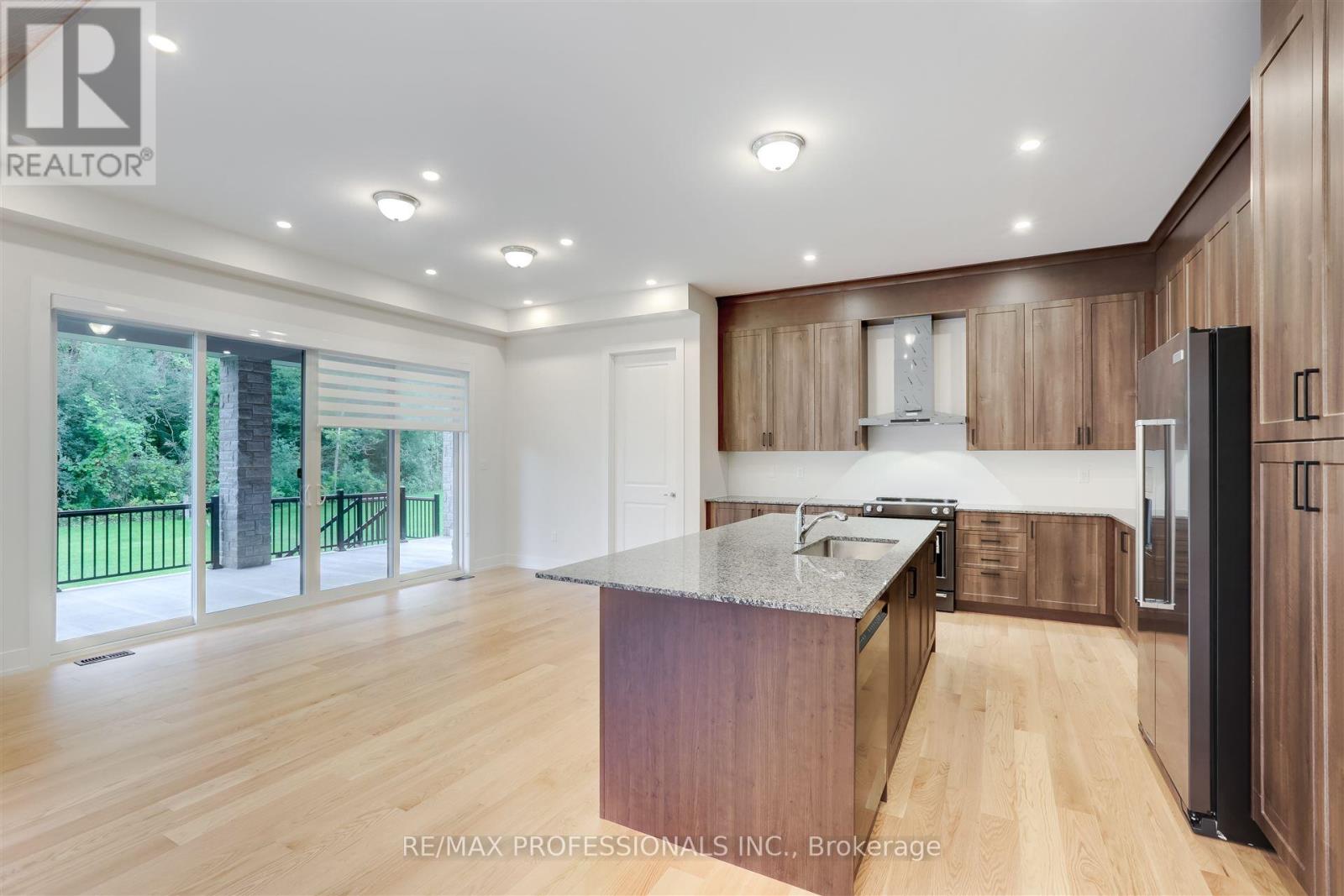 118 Dorothy Drive, Blue Mountains, Ontario  N0H 1J0 - Photo 12 - X12780174