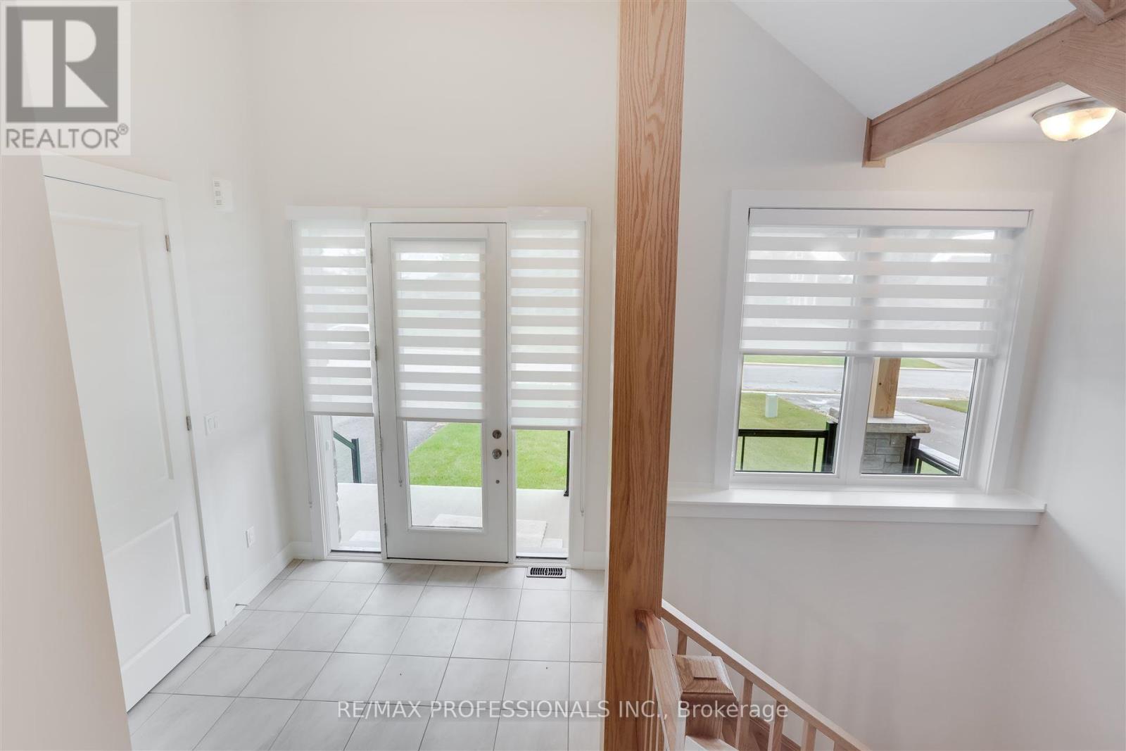 118 Dorothy Drive, Blue Mountains, Ontario  N0H 1J0 - Photo 2 - X12780174