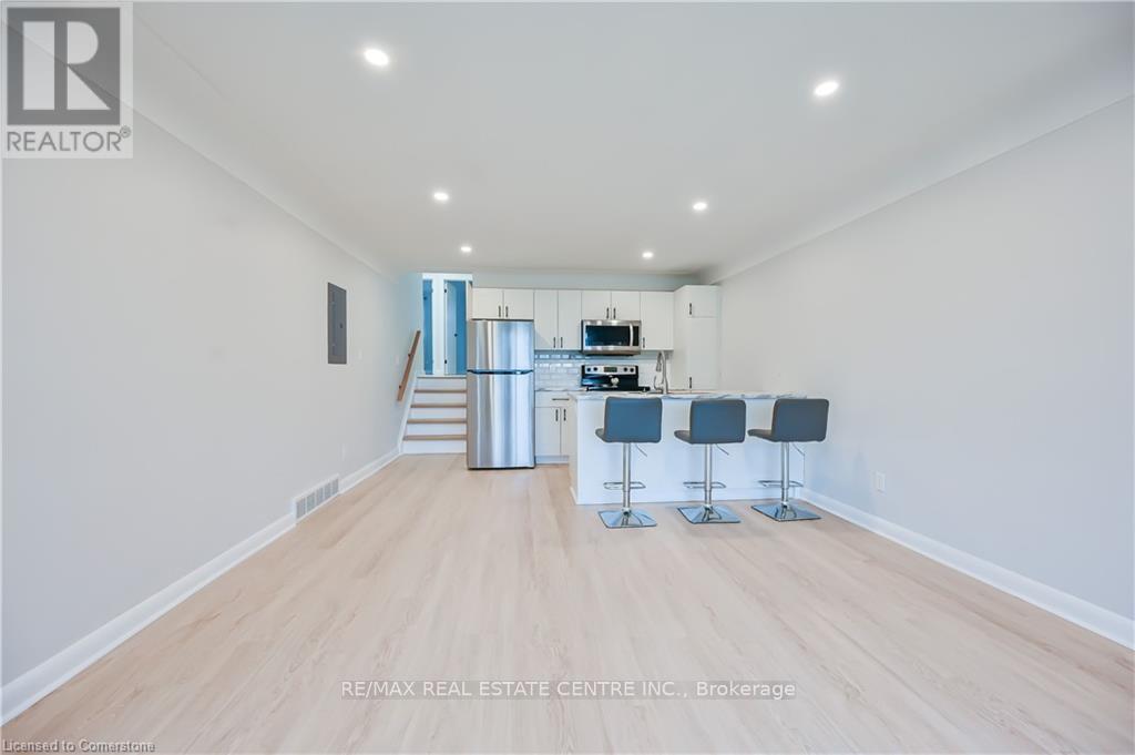 Upper - 738 Mohawk Road E, Hamilton, Ontario  L8T 2R1 - Photo 12 - X12780206