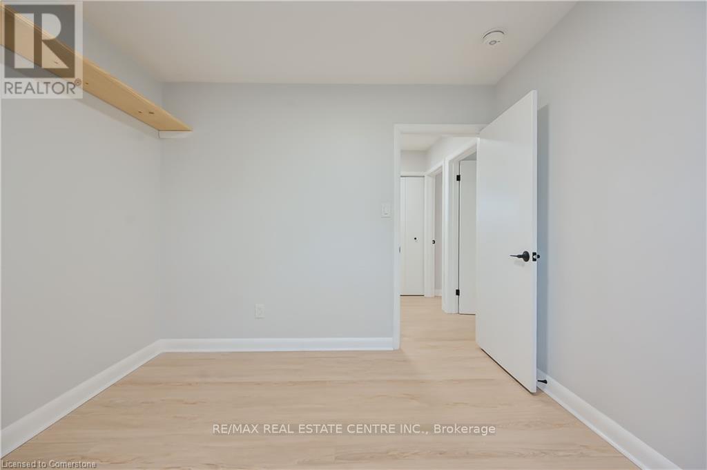 Upper - 738 Mohawk Road E, Hamilton, Ontario  L8T 2R1 - Photo 18 - X12780206