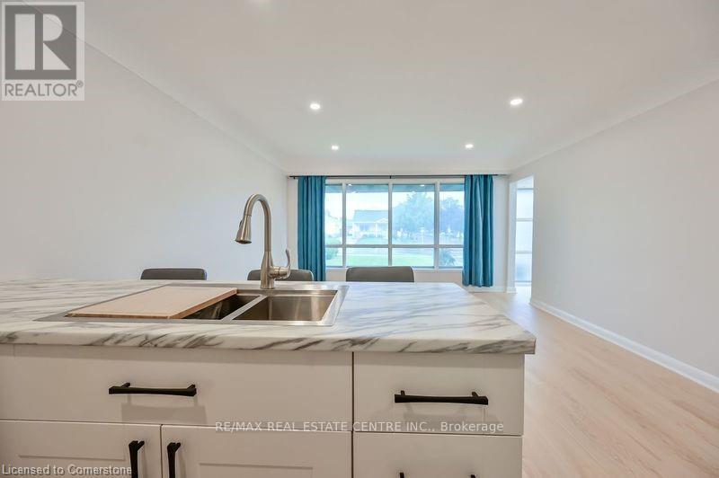 Upper - 738 Mohawk Road E, Hamilton, Ontario  L8T 2R1 - Photo 3 - X12780206