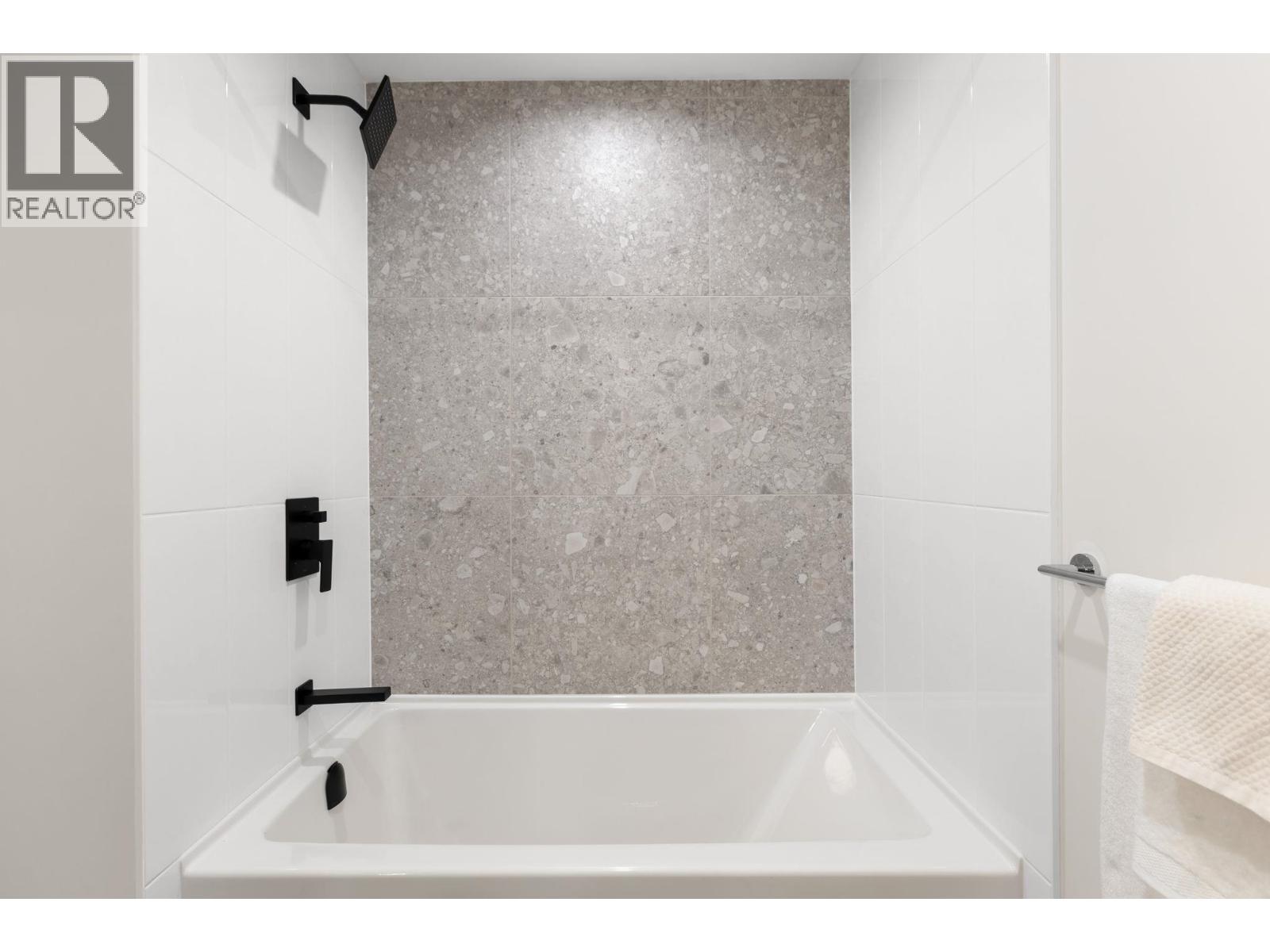 210 2015 St. Johns Street, Port Moody, British Columbia  V3H 0N5 - Photo 15 - R3065911