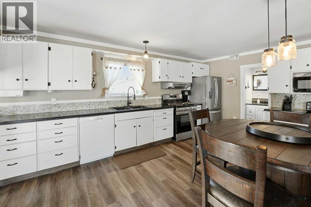 392030a Range Road 8-0, Rocky Mountain House, Alberta  T4T 2A4 - Photo 9 - A2279940