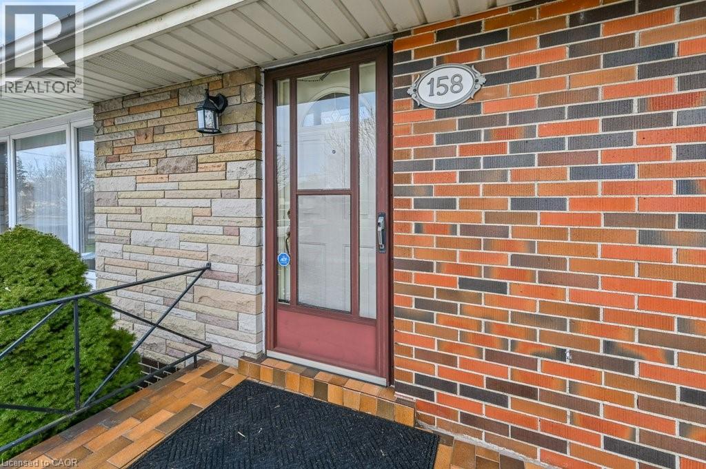 158 Fennell Avenue E, Hamilton, Ontario  L9A 1S3 - Photo 3 - 40804583