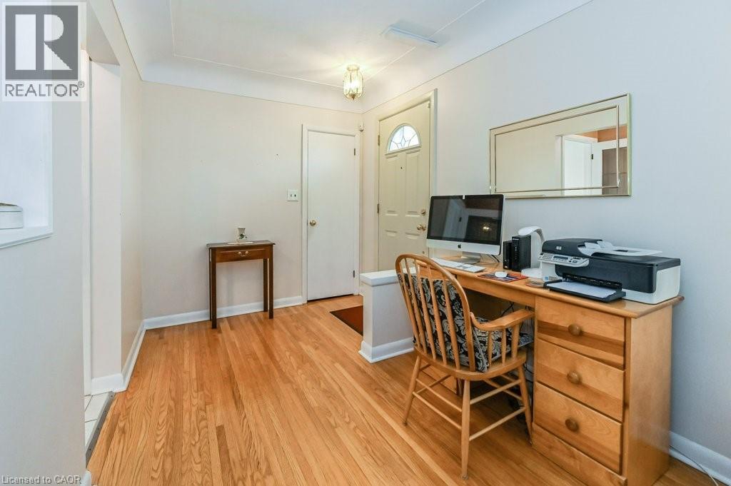 158 Fennell Avenue E, Hamilton, Ontario  L9A 1S3 - Photo 6 - 40804583