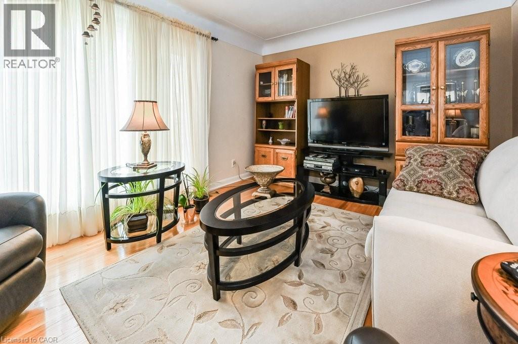 158 Fennell Avenue E, Hamilton, Ontario  L9A 1S3 - Photo 9 - 40804583