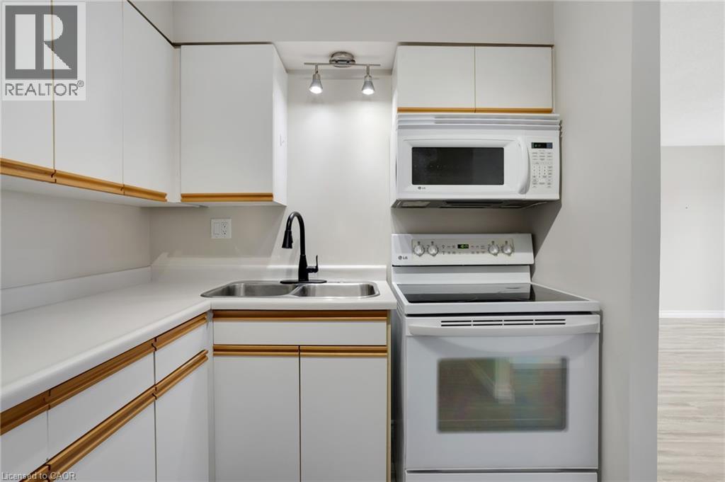 270 Eiwo Court Unit# 208, Waterloo, Ontario  N2K 2M6 - Photo 17 - 40804533