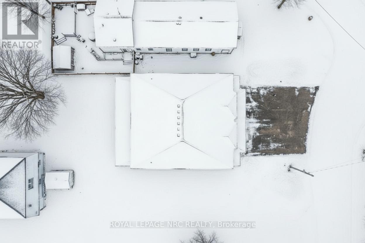 66 Page Street, Port Colborne, Ontario  L3K 5V1 - Photo 6 - X12780358