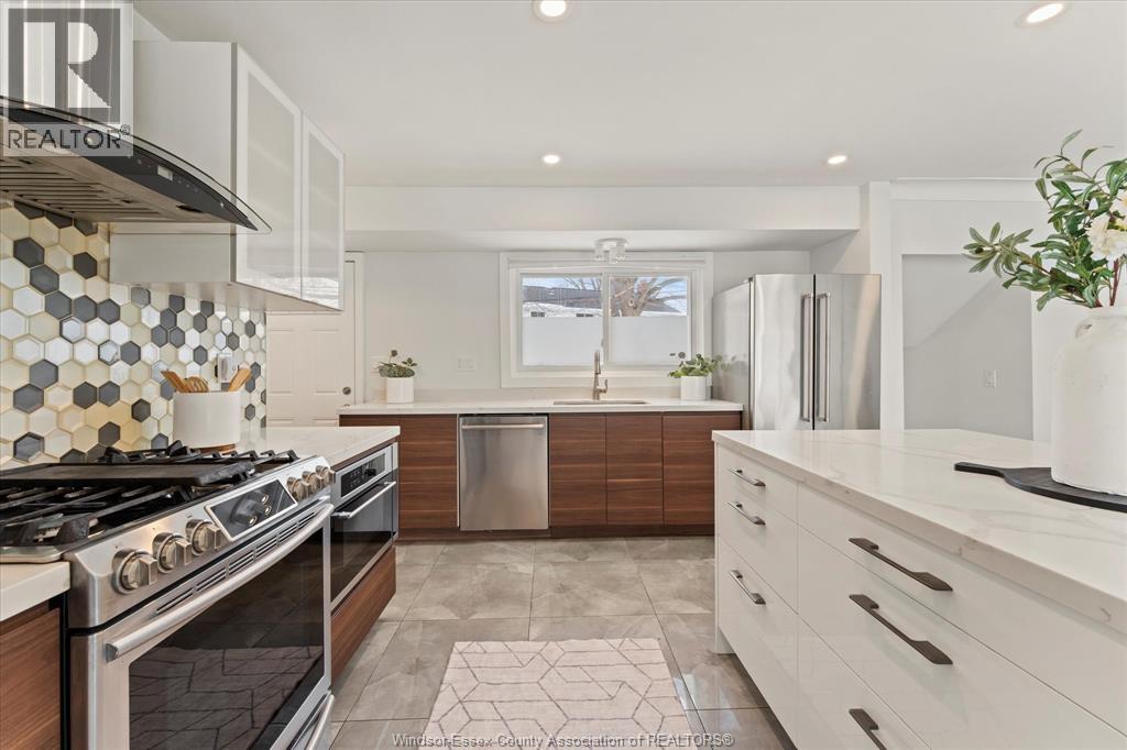 1630 Cherrylawn Crescent, Windsor, Ontario  N9E 1P5 - Photo 16 - 26003078