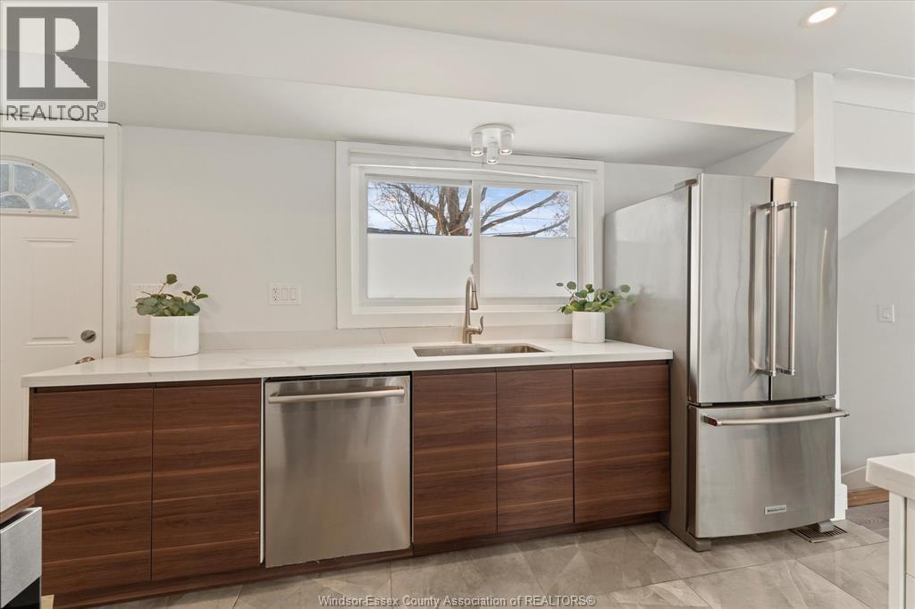 1630 Cherrylawn Crescent, Windsor, Ontario  N9E 1P5 - Photo 17 - 26003078