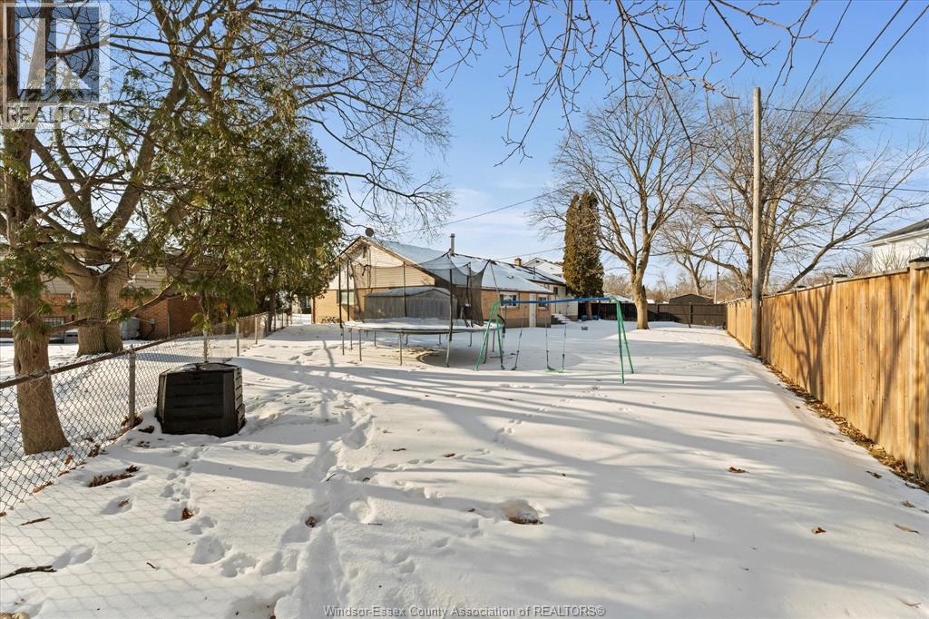 1630 Cherrylawn Crescent, Windsor, Ontario  N9E 1P5 - Photo 45 - 26003078