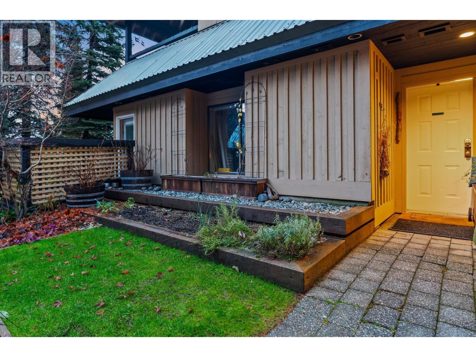 3 4725 Spearhead Drive, Whistler, British Columbia  V8E 0A3 - Photo 22 - R3088996