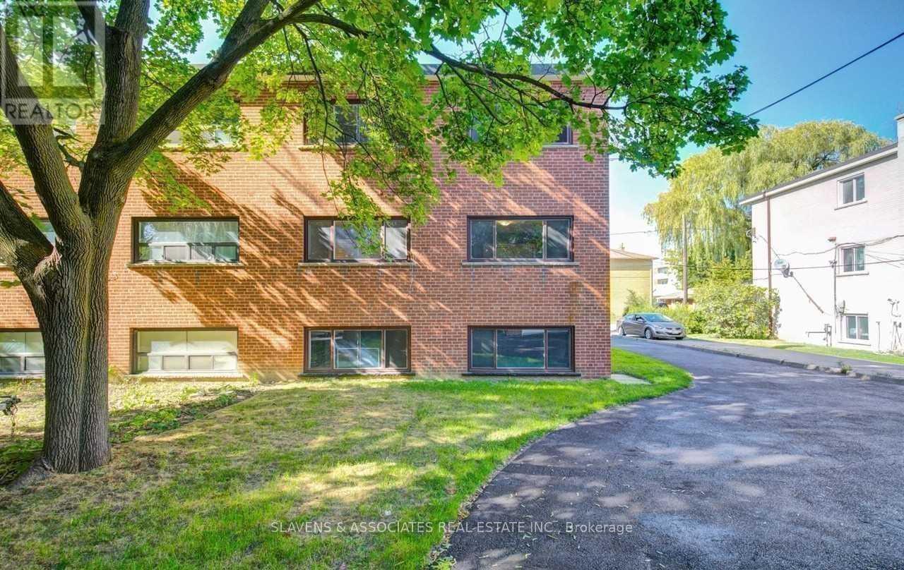 Lower - 19 Charlemagne Drive, Toronto, Ontario  M2N 4H7 - Photo 8 - C12780316