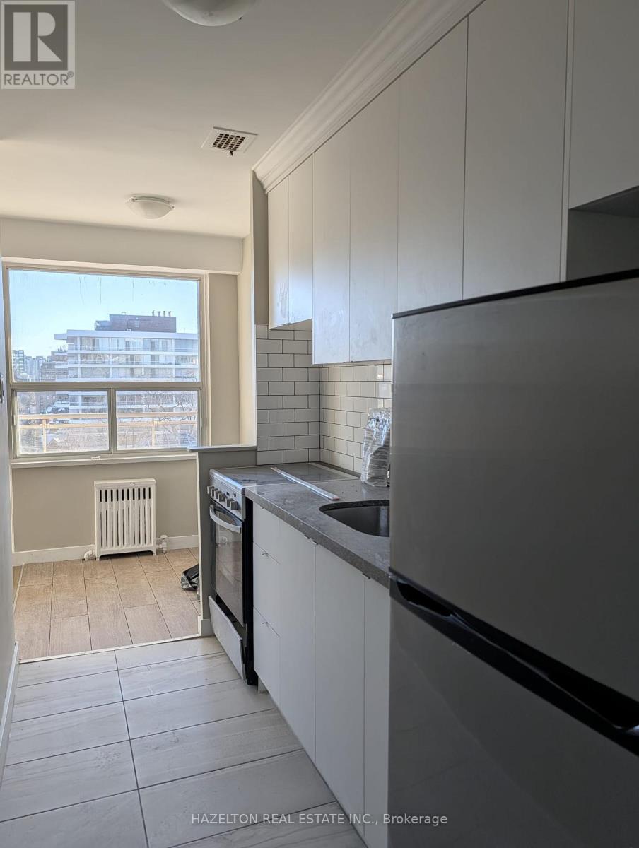 801 - 206 St George Street, Toronto, Ontario  M5R 2N6 - Photo 8 - C12747690