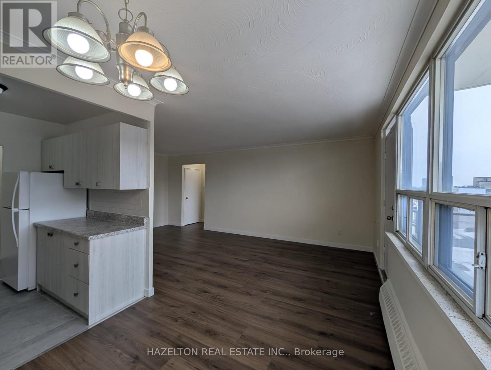 605 - 57 Parkwoods Village Drive, Toronto, Ontario  M3A 2X3 - Photo 4 - C12768642