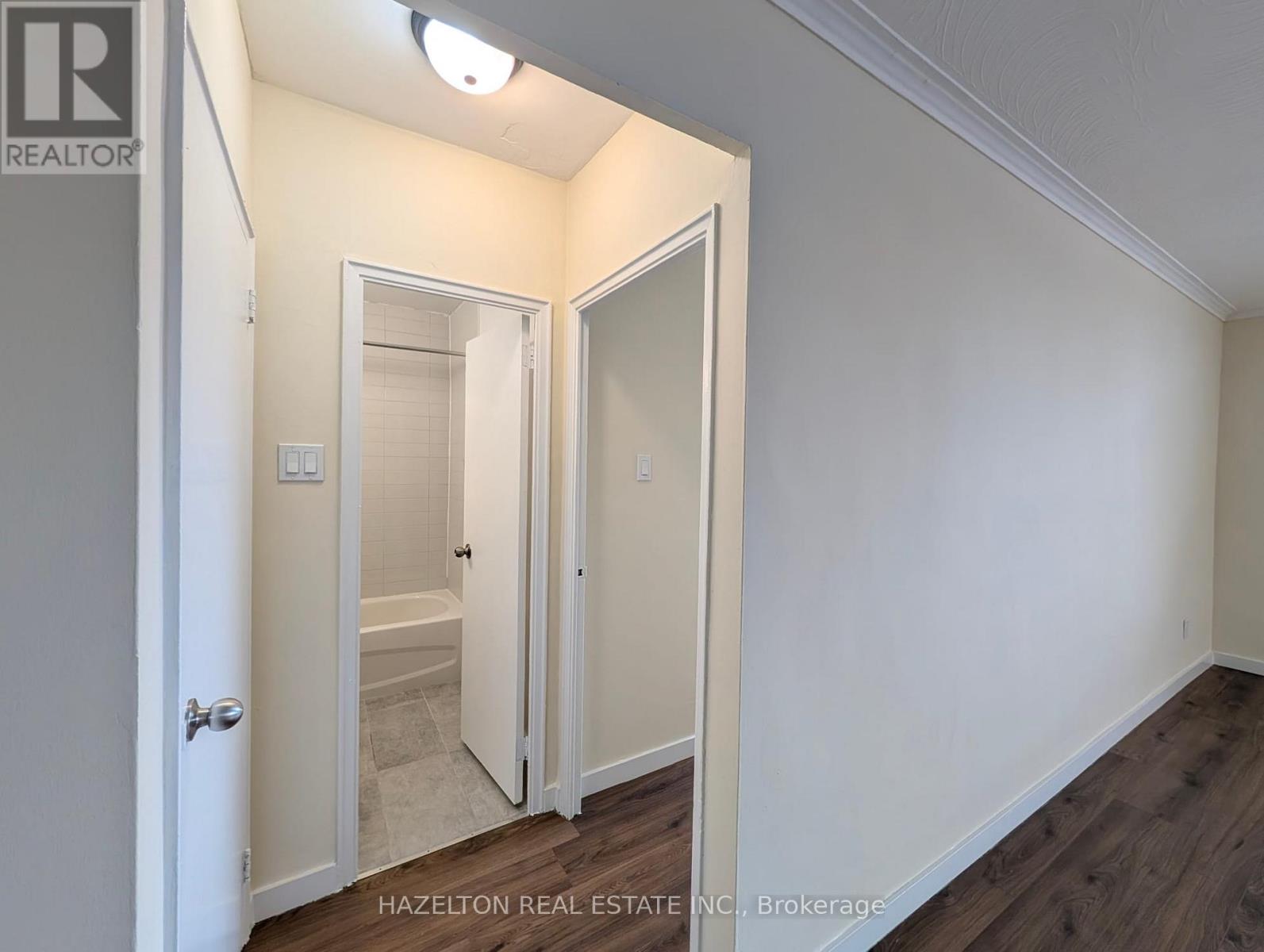 512 - 57 Parkwoods Village Drive, Toronto, Ontario  M3A 2X3 - Photo 6 - C12768648