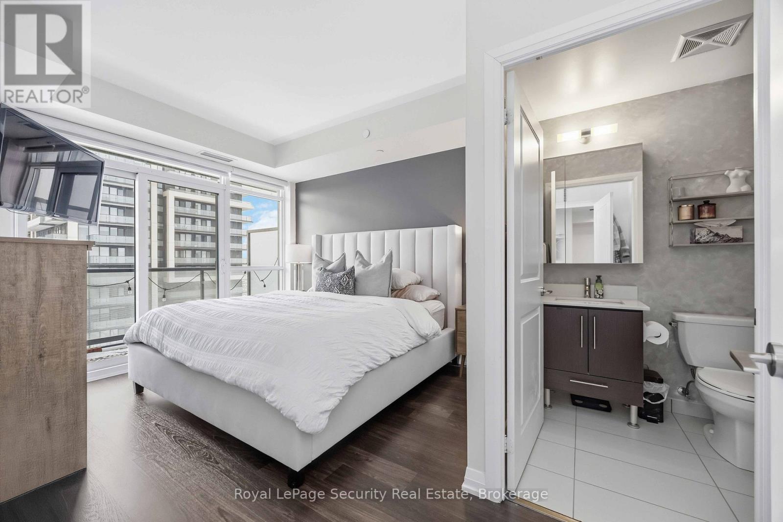 1409 - 65 Oneida Crescent, Richmond Hill, Ontario  L4B 0G9 - Photo 19 - N12780298